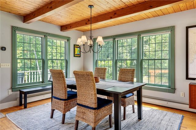 184 Field Stone Lane, Tiverton, RI 02878