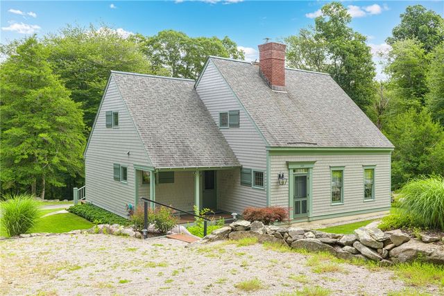 184 Field Stone Lane, Tiverton, RI 02878