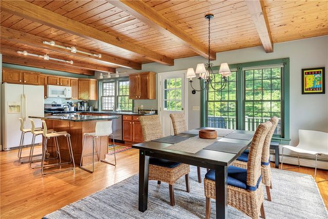 184 Field Stone Lane, Tiverton, RI 02878