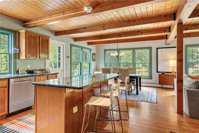 184 Field Stone Lane, Tiverton, RI 02878