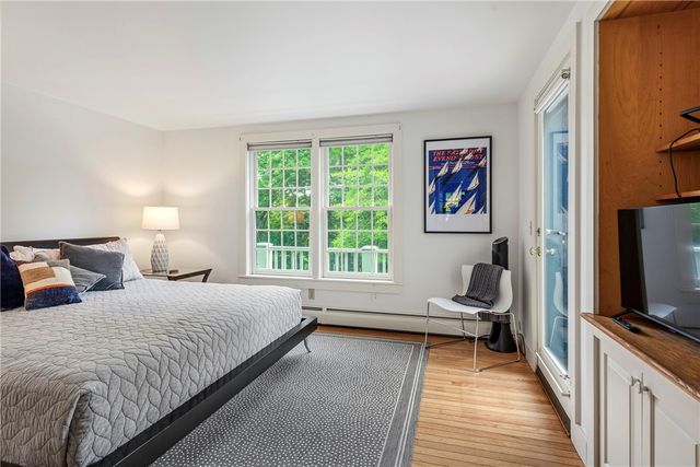 184 Field Stone Lane, Tiverton, RI 02878