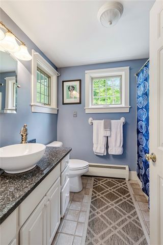 184 Field Stone Lane, Tiverton, RI 02878