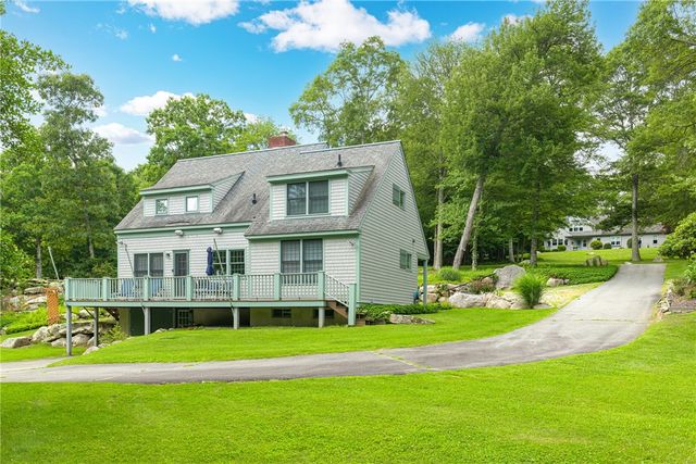 184 Field Stone Lane, Tiverton, RI 02878