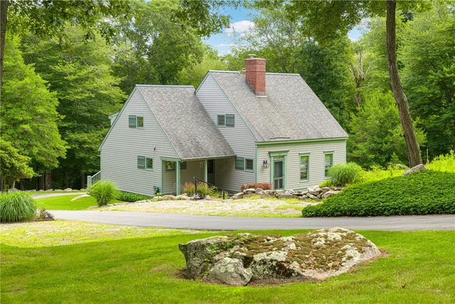 184 Field Stone Lane, Tiverton, RI 02878