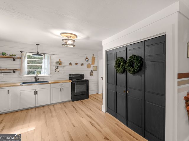 165 Crowder Street, Barnesville, GA 30204