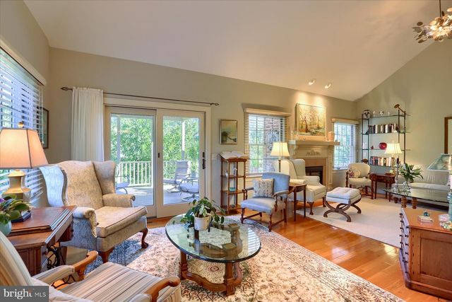 1300 MOUNTAIN LAUREL CIR, Harrisburg, PA 17110