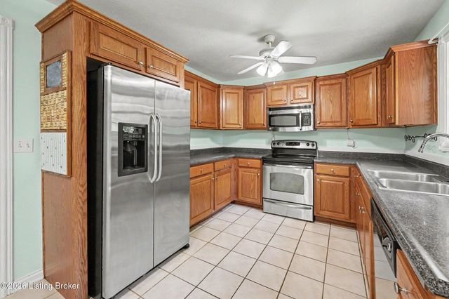 244 Sycamore Dr, Taylorsville, KY 40071