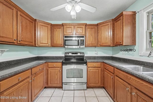 244 Sycamore Dr, Taylorsville, KY 40071
