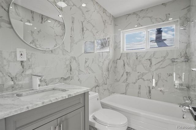 28409 Rockwood Street, Saint Clair Shores, MI 48081