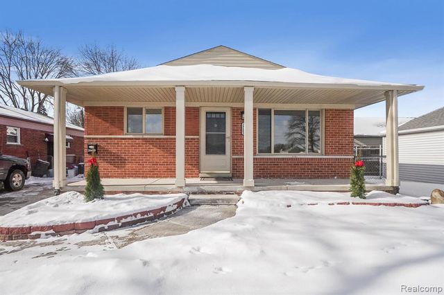 28409 Rockwood Street, Saint Clair Shores, MI 48081