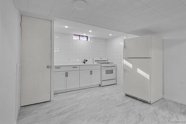 28409 Rockwood Street, Saint Clair Shores, MI 48081