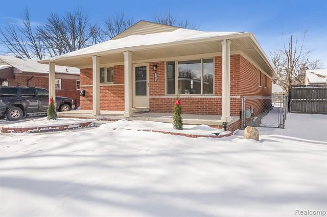 28409 Rockwood Street, Saint Clair Shores, MI 48081