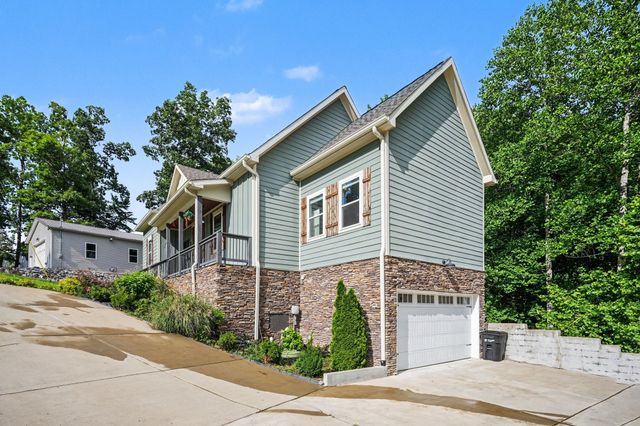 809 Ruby Way, White Bluff, TN 37187