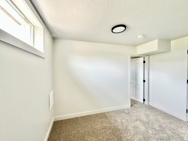 358 W 4575 S, Washington Terrace, UT 84405