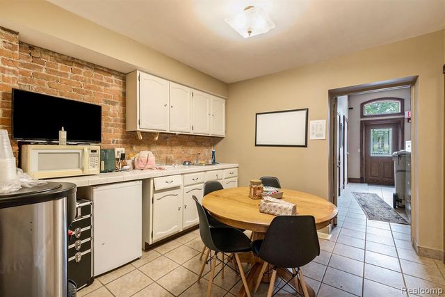 4000 S Oak Street, Metamora, MI 48455