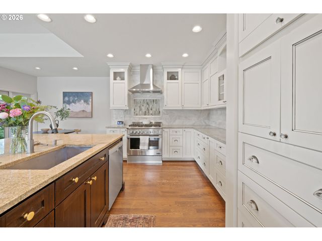 11657 Sw 19TH Ave, Portland, OR 97219