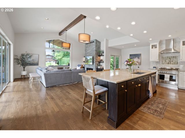 11657 Sw 19TH Ave, Portland, OR 97219