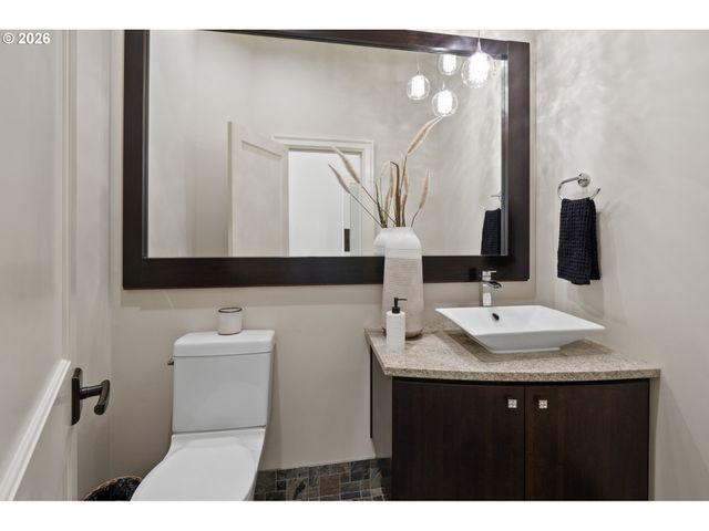 11657 Sw 19TH Ave, Portland, OR 97219
