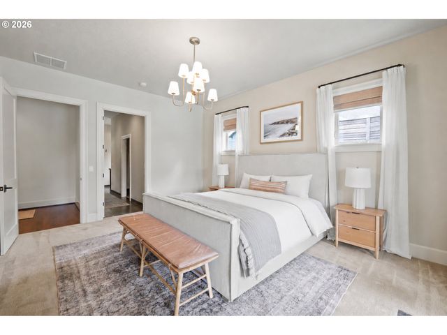 11657 Sw 19TH Ave, Portland, OR 97219