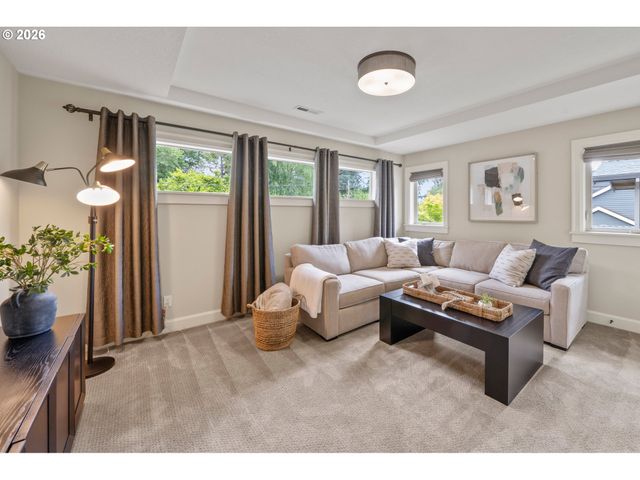 11657 Sw 19TH Ave, Portland, OR 97219