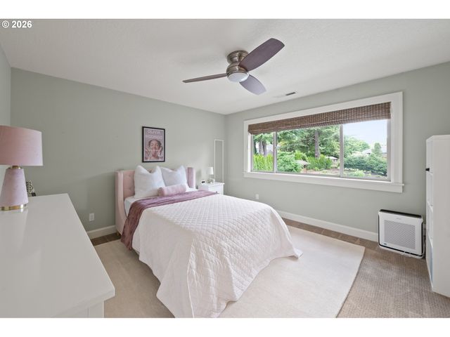 11657 Sw 19TH Ave, Portland, OR 97219