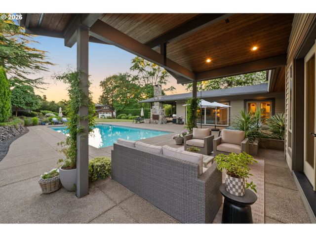 11657 Sw 19TH Ave, Portland, OR 97219
