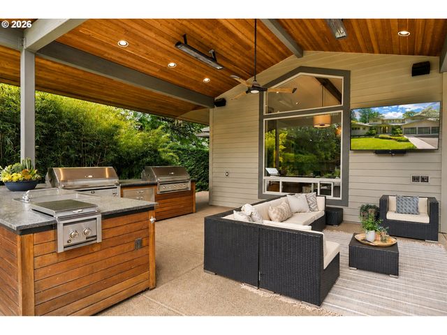 11657 Sw 19TH Ave, Portland, OR 97219