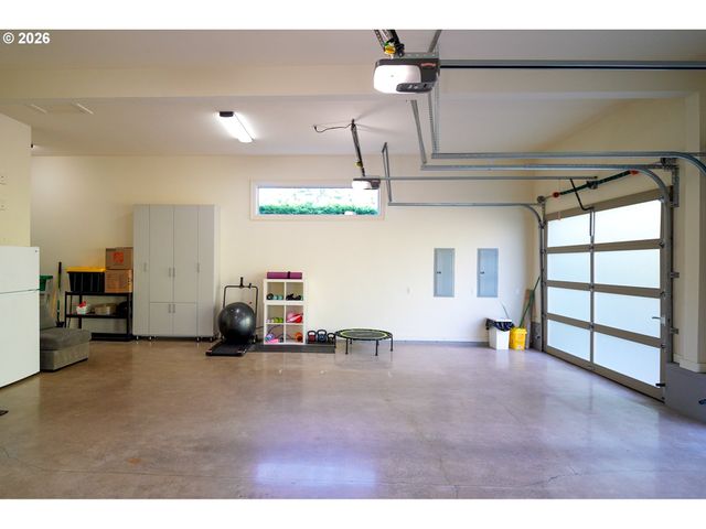 11657 Sw 19TH Ave, Portland, OR 97219