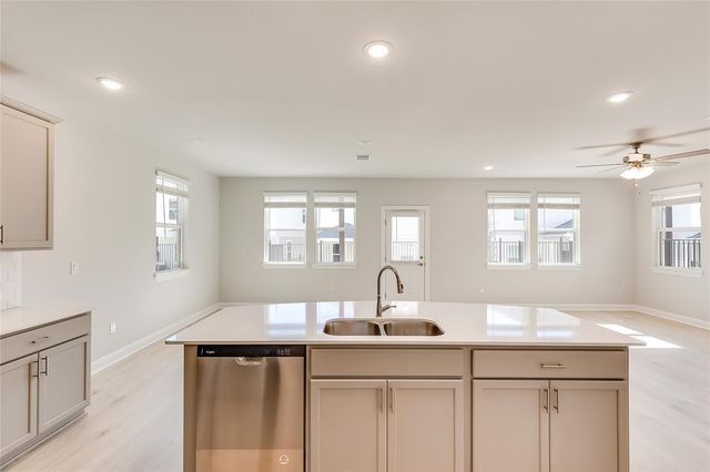 1005 Legend Milton Ln, Austin, TX 78748