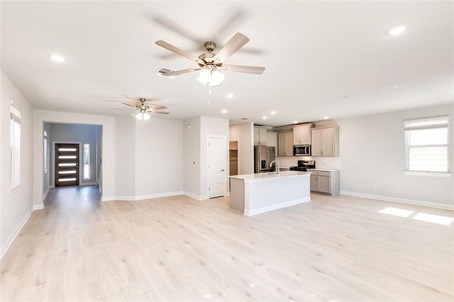 1005 Legend Milton Ln, Austin, TX 78748