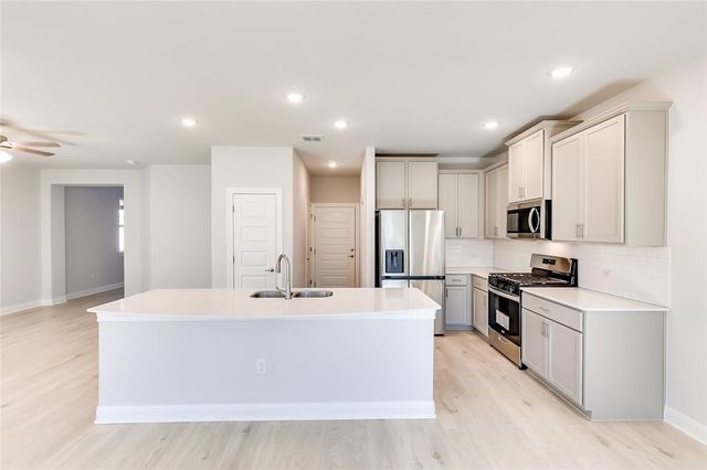 1005 Legend Milton Ln, Austin, TX 78748