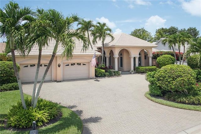 710 Shadow Lake LN, Naples, FL 34108