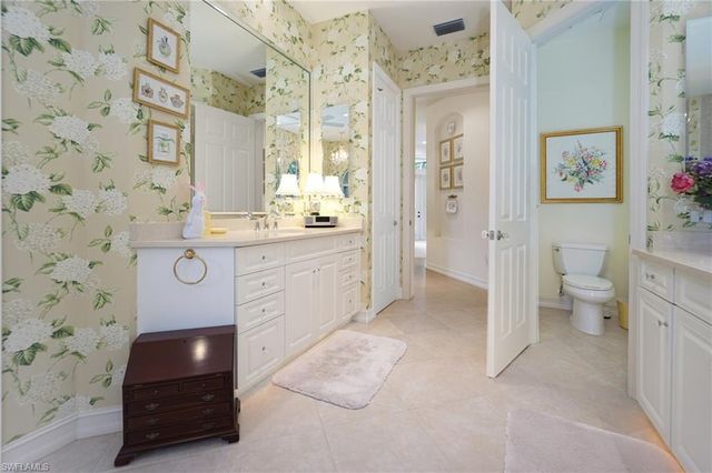 710 Shadow Lake LN, Naples, FL 34108