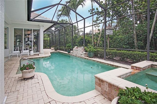 710 Shadow Lake LN, Naples, FL 34108