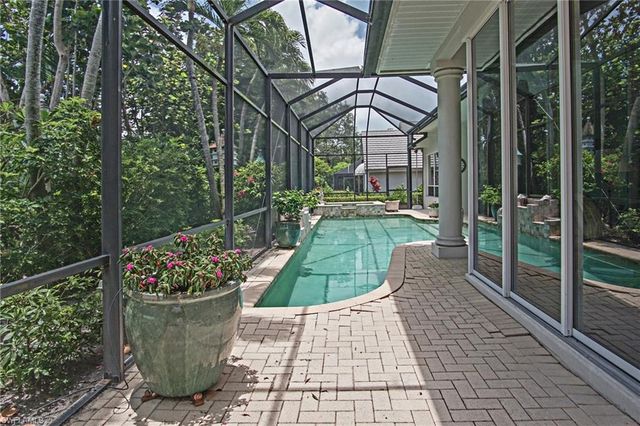 710 Shadow Lake LN, Naples, FL 34108