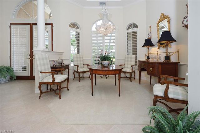 710 Shadow Lake LN, Naples, FL 34108