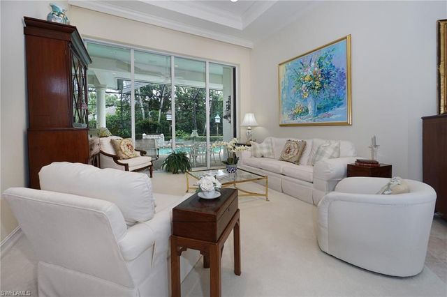 710 Shadow Lake LN, Naples, FL 34108