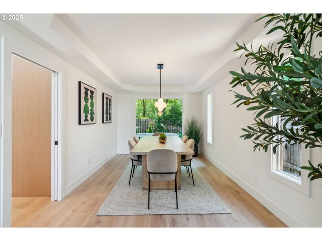 16428 Ne SAN RAFAEL Dr, Portland, OR 97230