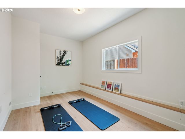 16428 Ne SAN RAFAEL Dr, Portland, OR 97230