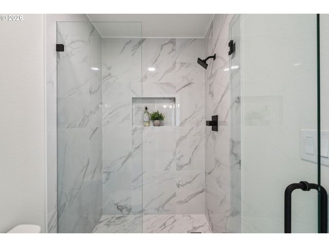 16428 Ne SAN RAFAEL Dr, Portland, OR 97230