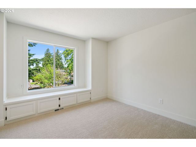 16428 Ne SAN RAFAEL Dr, Portland, OR 97230