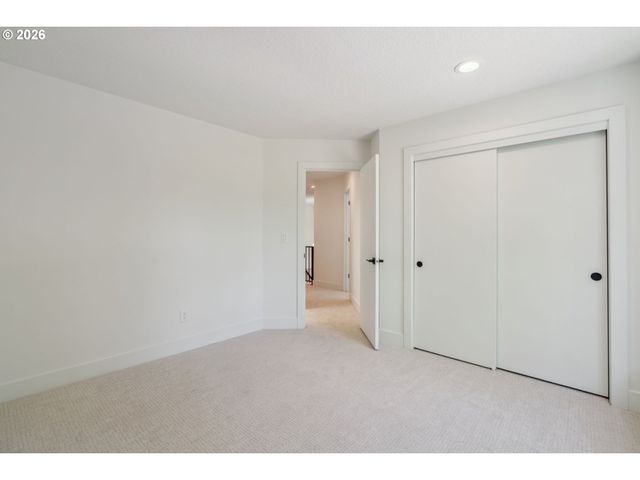 16428 Ne SAN RAFAEL Dr, Portland, OR 97230