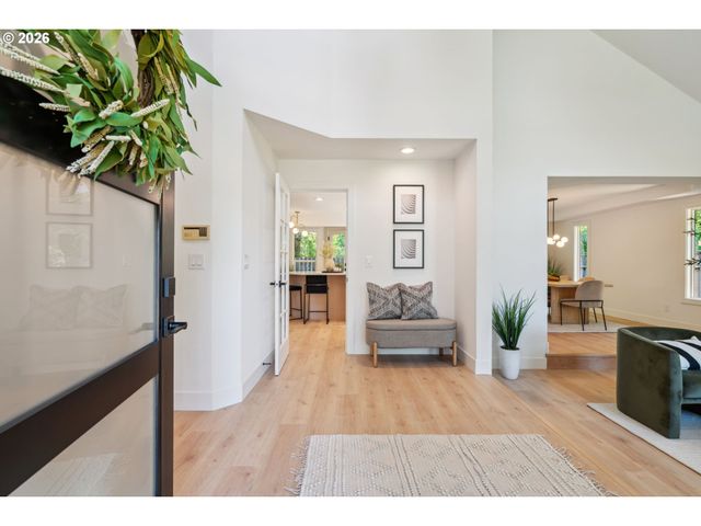 16428 Ne SAN RAFAEL Dr, Portland, OR 97230
