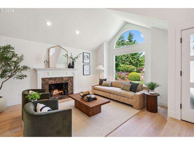 16428 Ne SAN RAFAEL Dr, Portland, OR 97230