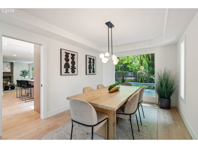 16428 Ne SAN RAFAEL Dr, Portland, OR 97230