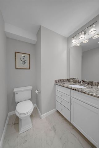 41 Commonwealth Ave, Haverhill, MA 01830