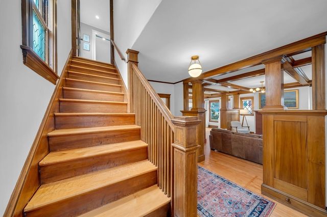 41 Commonwealth Ave, Haverhill, MA 01830