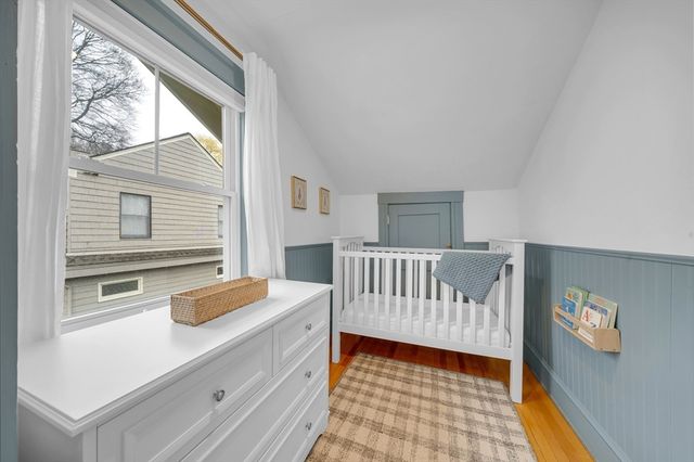 41 Commonwealth Ave, Haverhill, MA 01830