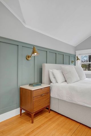 41 Commonwealth Ave, Haverhill, MA 01830