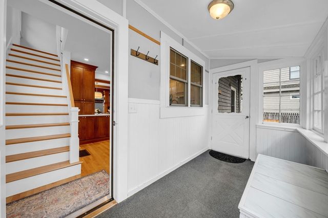 41 Commonwealth Ave, Haverhill, MA 01830